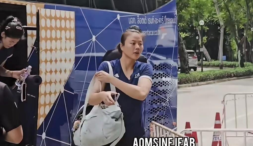 打法国女排
赵勇需要准备预案，
特别是拦防、发球及进攻受阻的方案，
毕竟淘汰赛没