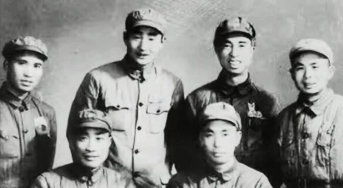 1950年，第18军政委谭冠三刚视察归来，就被秘书告知：“有2个同志犯了男女关系