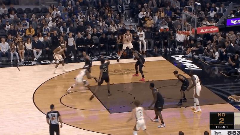 巴特勒加速突破顶开防守上篮打进，勇士开局7-2领先鹈鹕