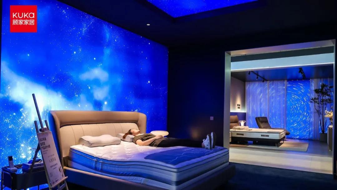 再见，顾家家居；你好，新顾家！美的系赋能下的战略重生与韧性突围