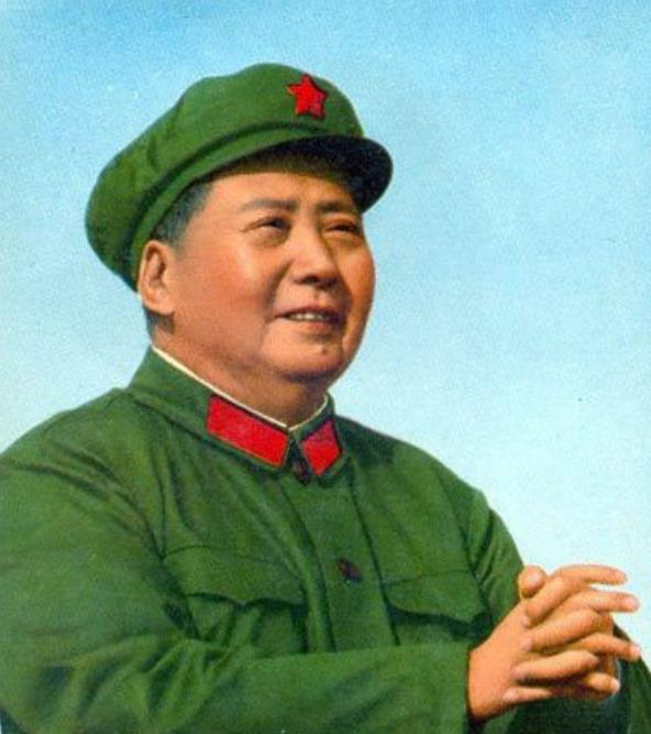 “战争这个人类互相残杀的怪物，人类社会的发展终究要把它消灭的，而且就在不远的将来