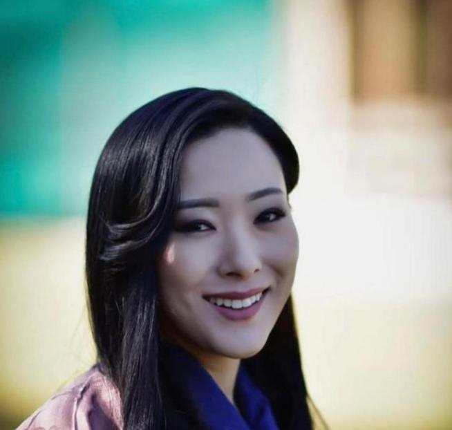 中国男人定居不丹，为何大多都不愿意回国？不丹姑娘害羞说出原因......
当第一