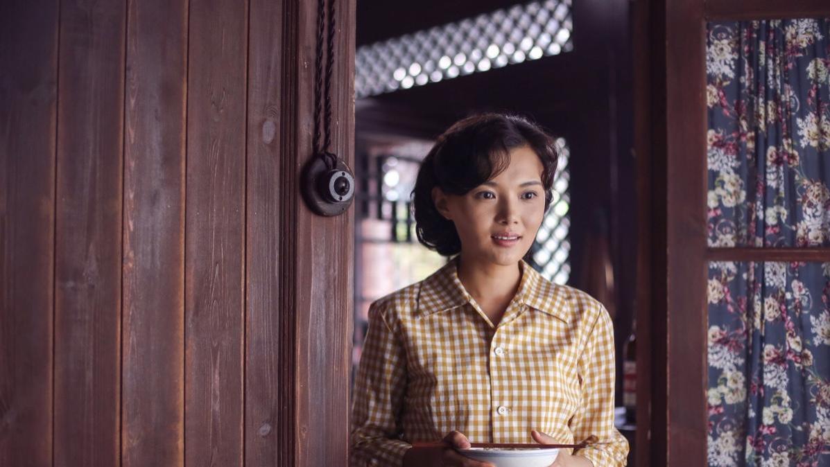 在重庆奋斗定居的山东姑娘，从主持人到演员、创业当老板的她好卷