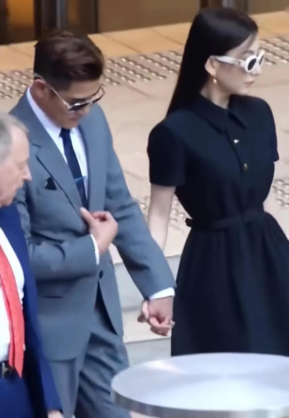 郭富城娶方媛，最大的投资价值肯定是生孩子，那么方媛生得越多，就越有价值的。所以方