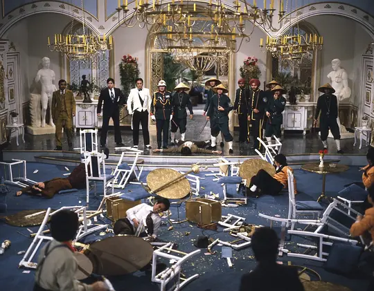   《A计划》 小时候电视上看的经典，现在也觉得不过时，从此喜欢上了成龙。  