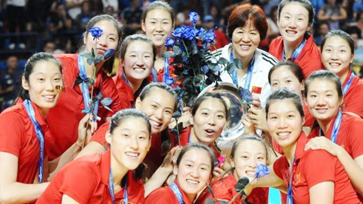 郎平培养的女排8位奥运会世界杯三冠王，又有一人退役，仅剩3人在坚持