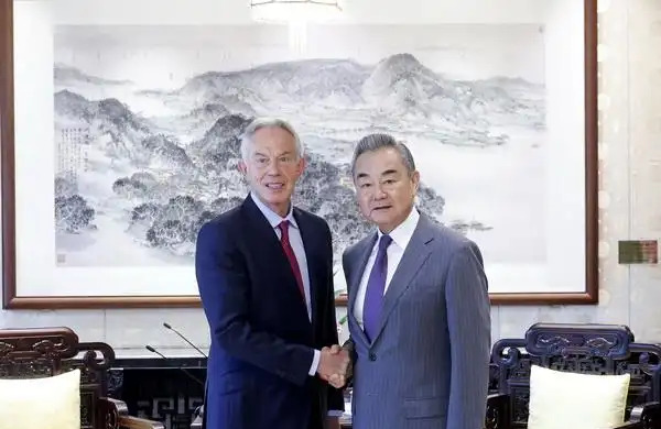 伊朗停战谁亏了？中英会面信息量大











啥？伊朗和以色列竟然停战