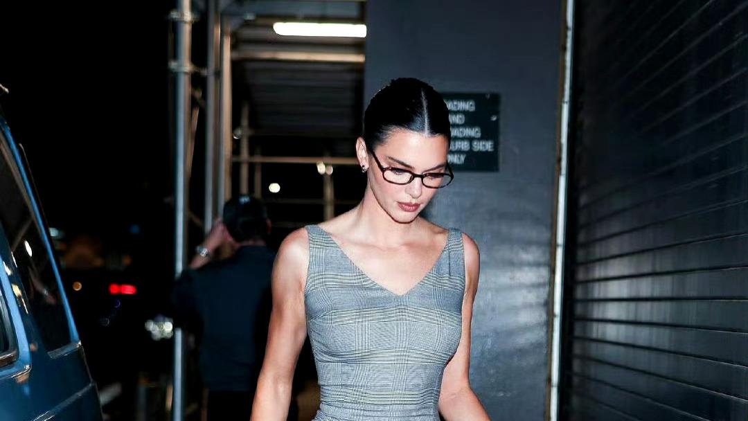 超模肯豆职业精英穿搭，秒变成功人士轻熟霸王花