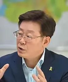 李在明不明智，这一举动，明确了他的下场。
其最终目的是讨好美国，因为特朗普刚威胁