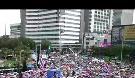 AI有过期日？泰国乱套了，泰王装没看见！











泰国现在乱成一锅