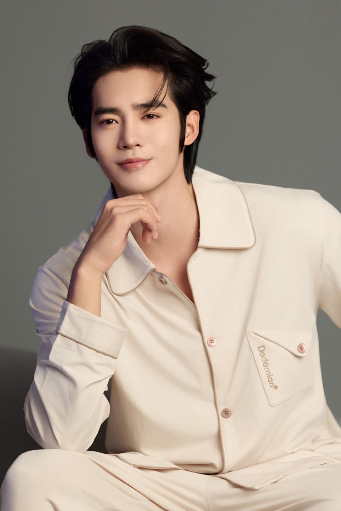 于适新商务浪琴开始预热
无考察期空降
商业价值真的厉害