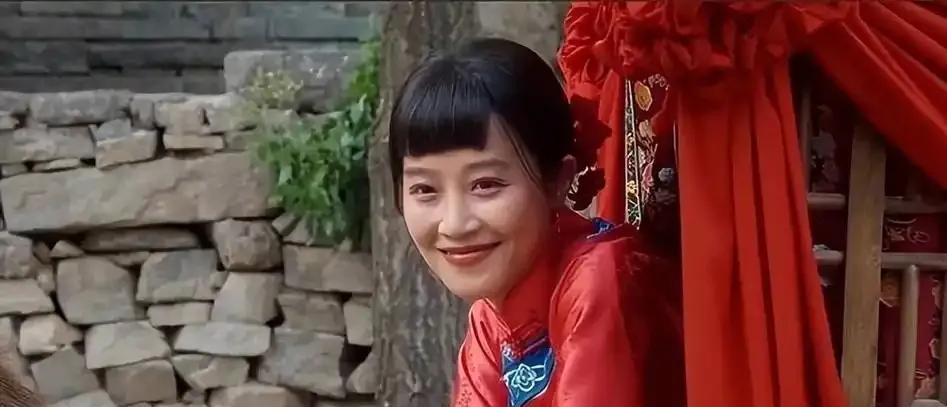 《生万物》18岁银子为何“献身”铁头却嫁宁学祥？其中的原因让人泪目？
《生万物》