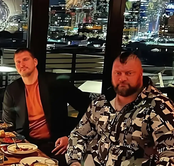 好了伤疤忘了疼？莫里斯兄弟，你俩可得想清楚了！

最近莫里斯兄弟做客奥尼尔的播客