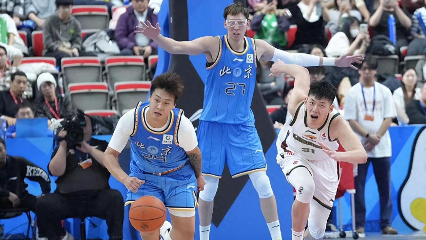 辽宁大胜卫冕冠军，考卷换了王博懵了