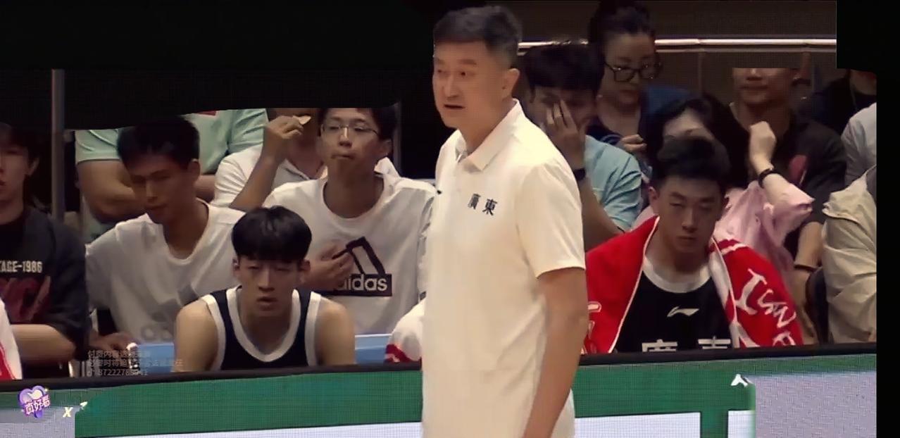 广东全运会男篮！
正播韶关站:广东全运男篮对战澳洲墨尔本老虎队，全场76-76战