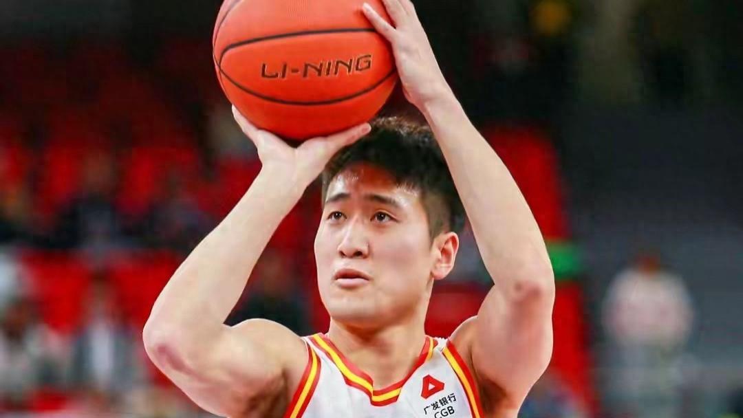 姜伟泽+崔晋铭+摩尔，吉林要冲击季后赛，后场竞争力如何？