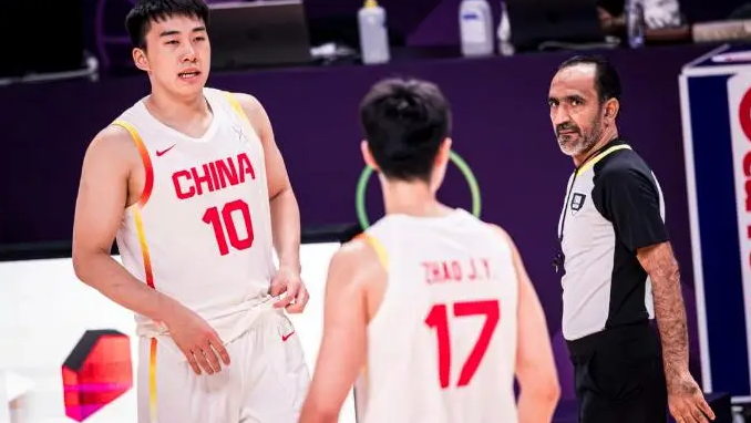 我觉得王俊杰的选择

不是盯着那200万奖金

也不是贪图最佳阵容的名声

而是