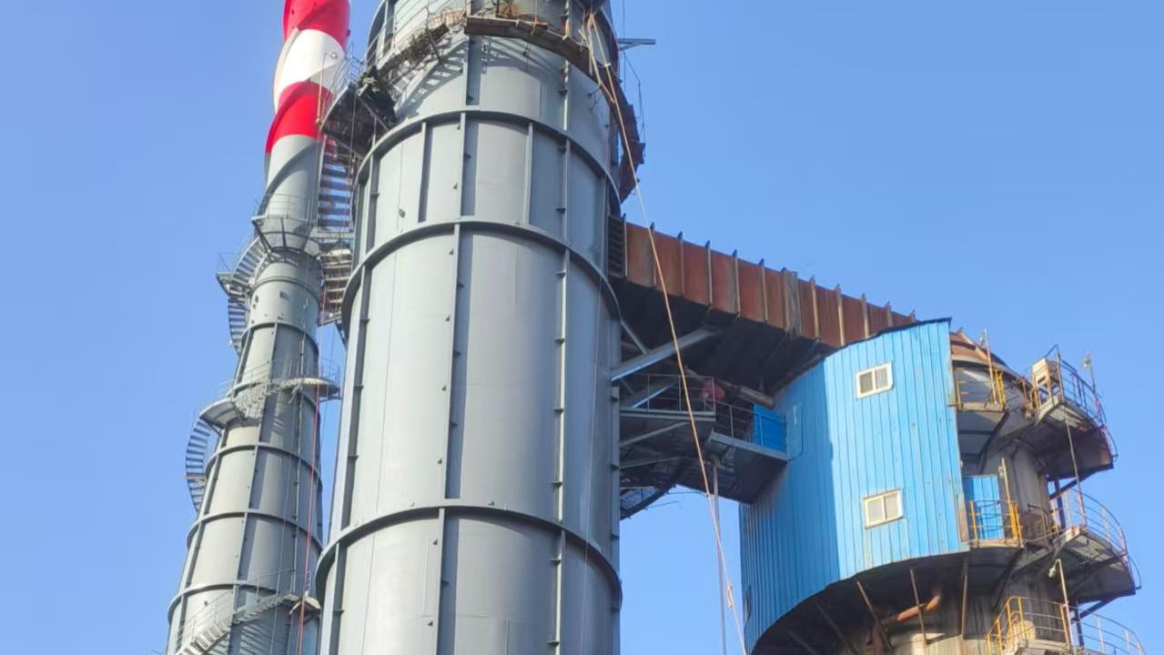 钢烟囱焕新承 钢烟囱铸就惠农新标—宏顺建设完成多支钢烟囱维修更换