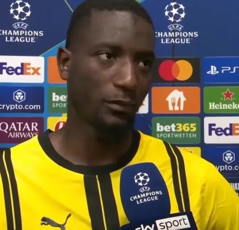 多特蒙德3-1巴萨仍遭淘汰

赛后上演帽子戏法的吉拉西有些无奈的说了一句话：
