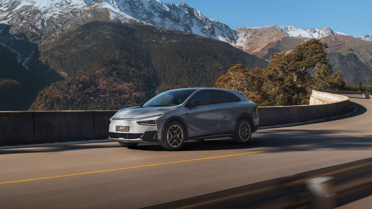 小鹏G7超级增程版上市，综合续航1704公里