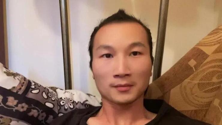 出国赚钱多？我，被亲戚骗到沙特赚大钱，8个月才挣了28000