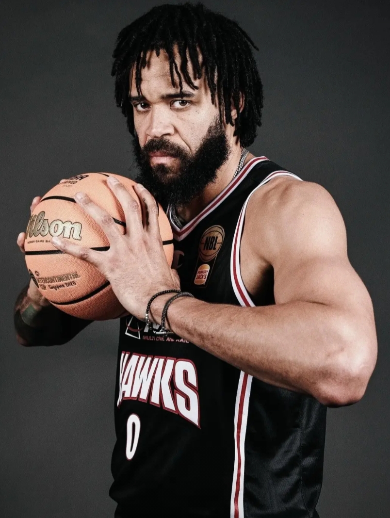 广东休赛期最应该考虑引进的是麦基，而不是萨林杰！
上赛季麦基效力于波多黎各联赛，