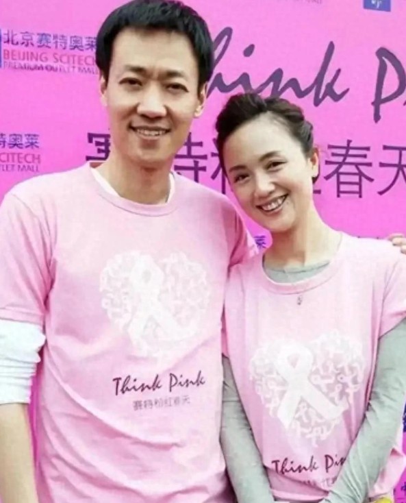 这么乐观爱笑的媛媛，与辛柏青是娱乐圈难得的一对恩爱夫妻，就此天涯两隔，令人扼腕太