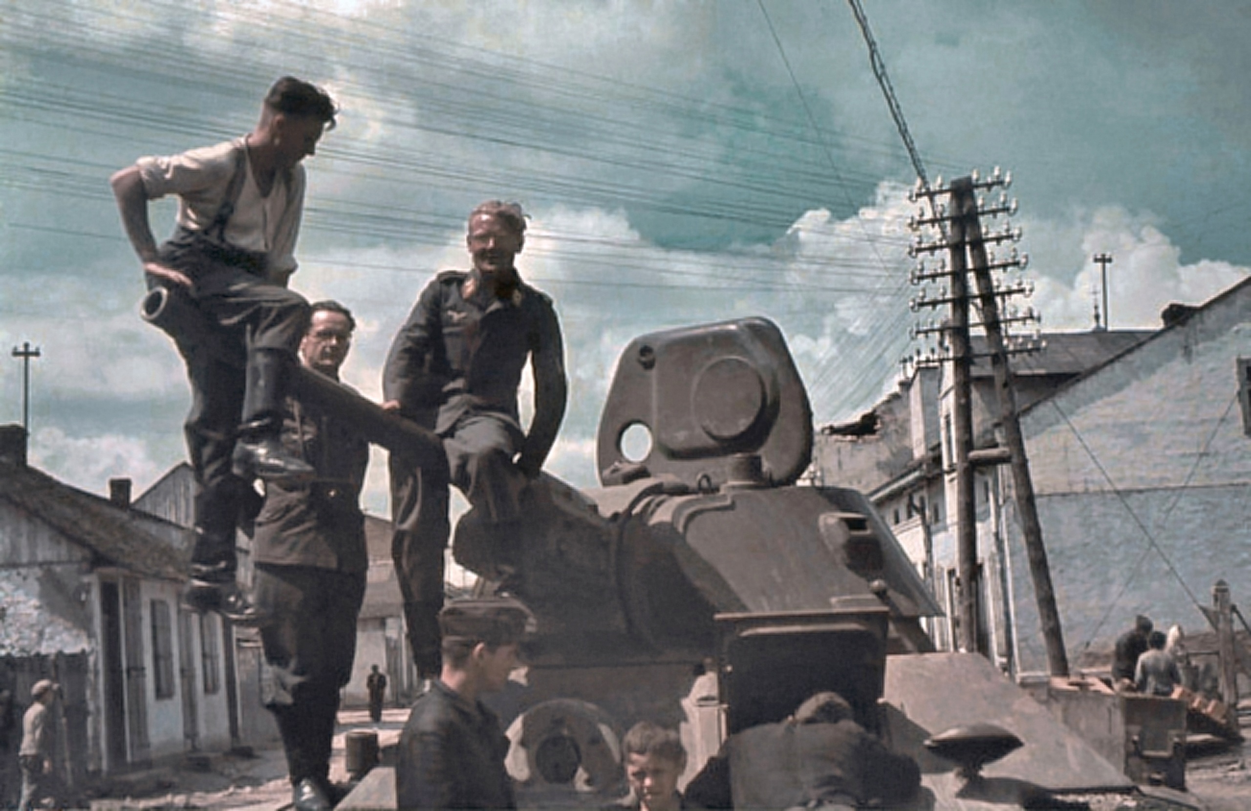 1941年，乌克兰利沃夫地区库利科夫的德军士兵。