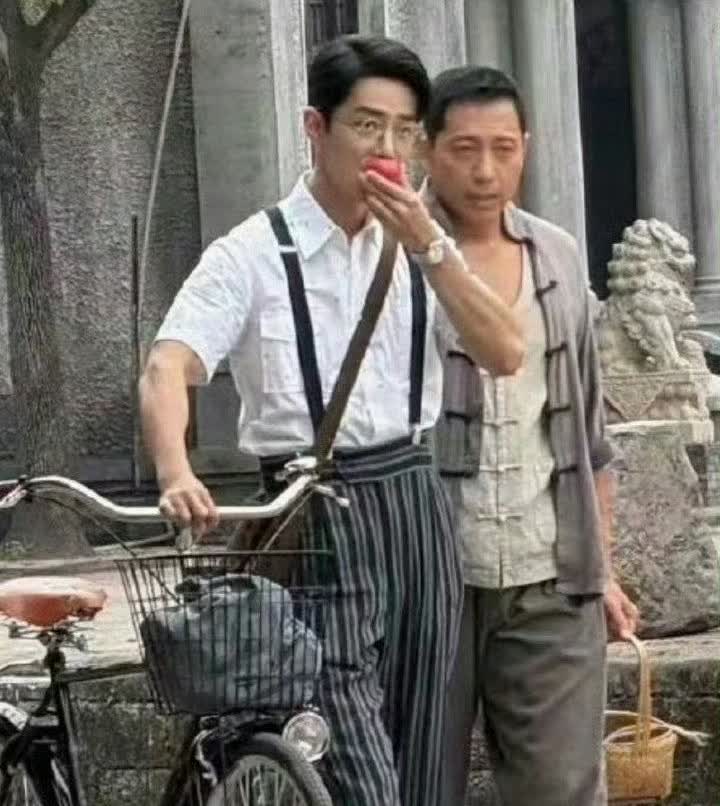真不错，很有cp感诶…
不愧是能让肖战发声约束粉丝的女演员…
磕s我了…[可