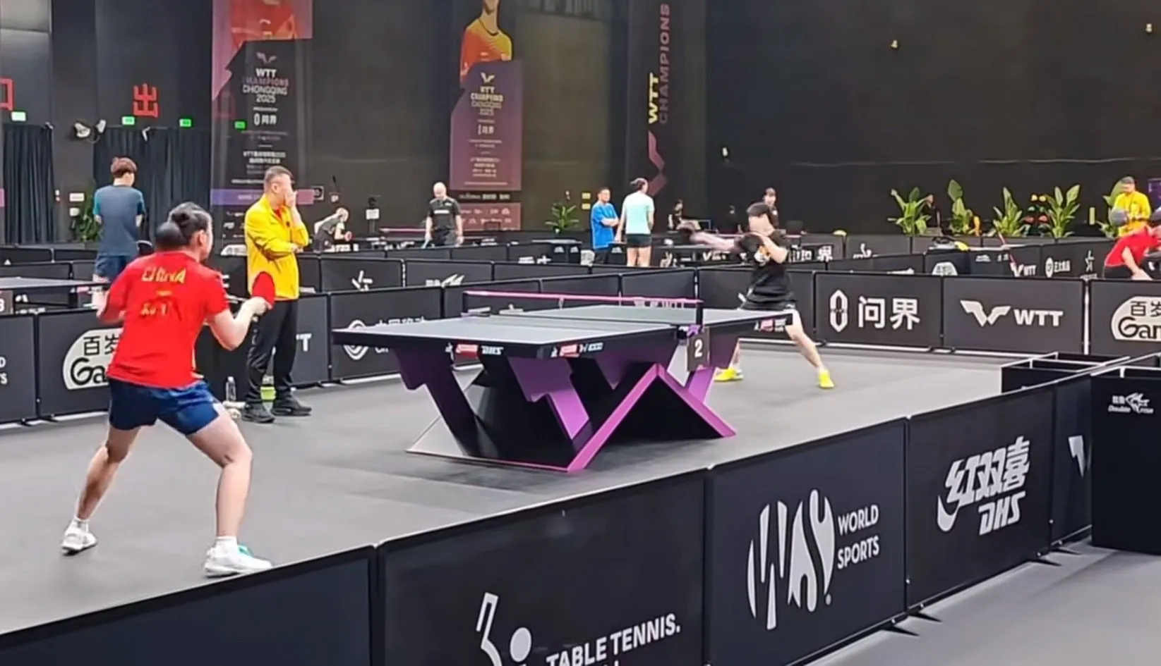 今天下午莎莎已经开始训练了。
刚刚看杜凯琹是3-0赢了巴特拉，下一轮比赛杜凯琹将