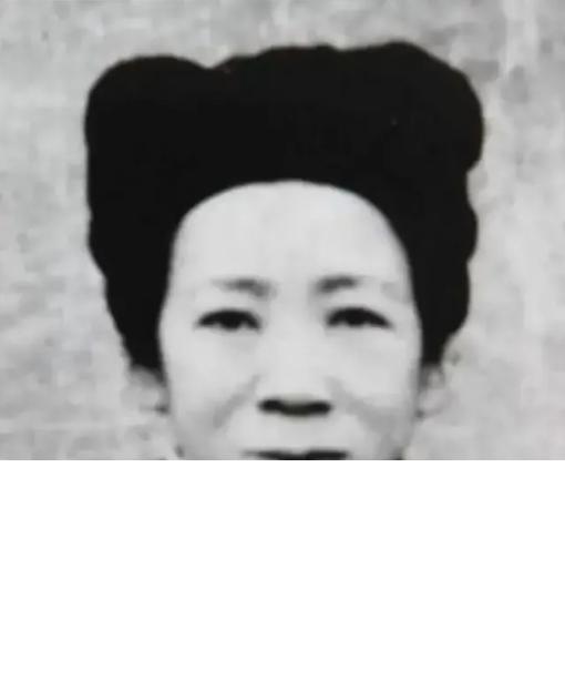 1982年，河北老太太病逝，临终前，她再三叮嘱自己的儿子：＂你记着，我死以后，无