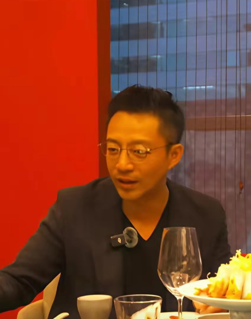 谁还没被汪小菲2小时圈粉

也终于懂了，为啥他执着于娶台湾媳妇

“京城