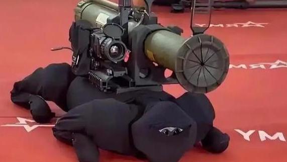 港媒曝光：中国机器狗装温压弹！堪称单兵核武，在为攻台做准备？
