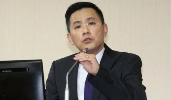 麻烦看官老爷们右上角点击一下“关注”，·既方便您进行讨论和分享，又能给您带来更多