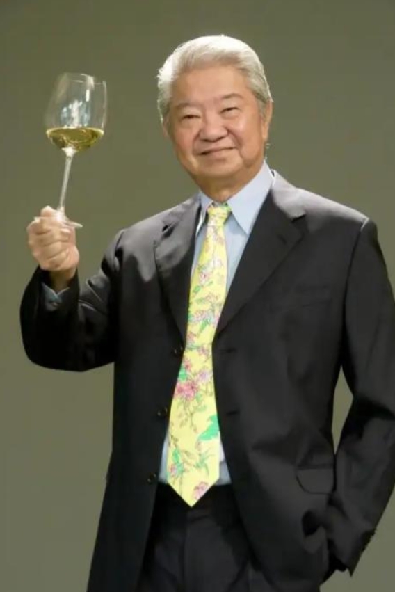 蔡澜去世：他曾经说过，死亡是一场值得庆祝的谢幕
