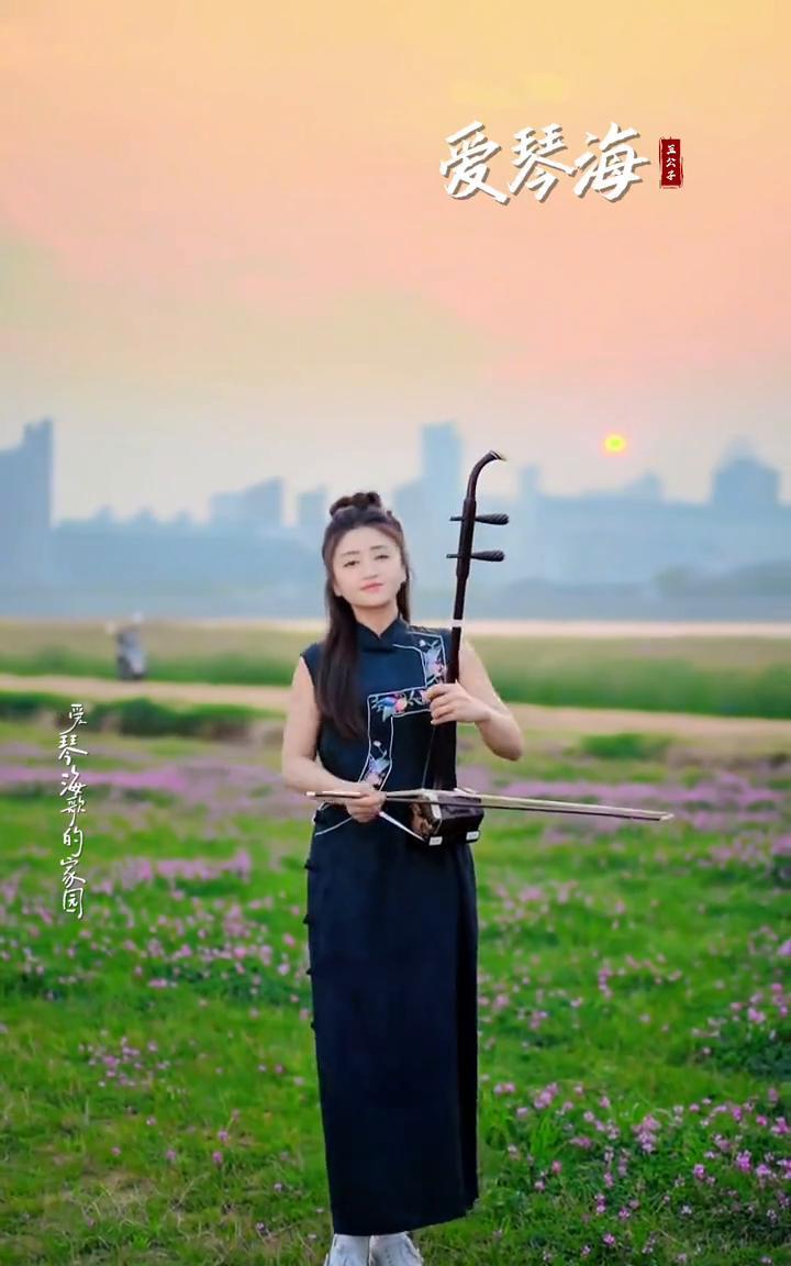 爱琴海日。
严廷沟有的天堂。