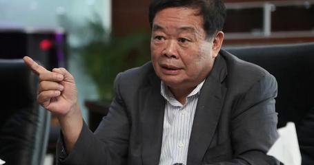 2015年，曹德旺拿出100万给一个小女孩换肾，可谁知，小女孩治愈后，却给曹德旺