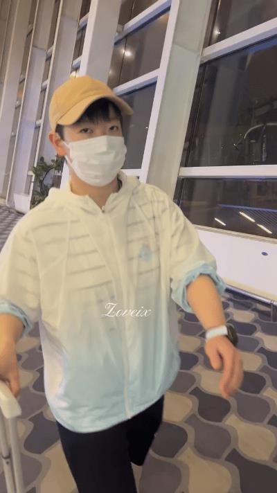 7.24孙颖莎一人抵达厦门！
勇敢的莎莎今天一个人出发厦门，北京机场是走了VIP