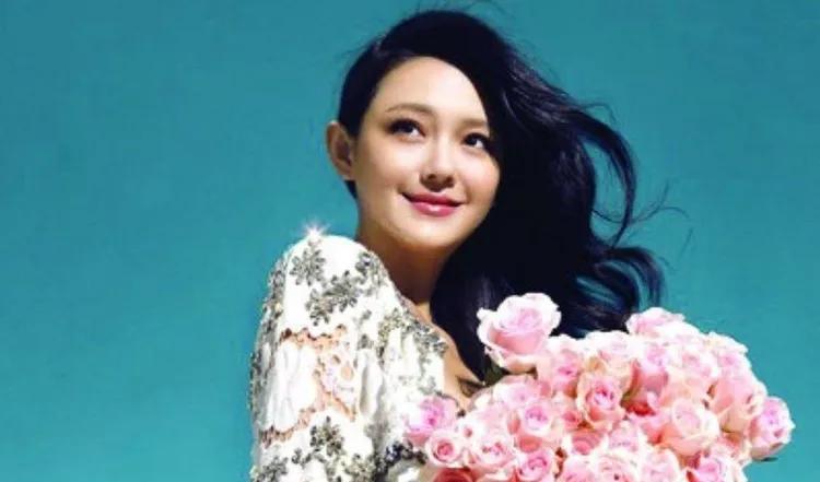 大S提前1天回家了，骨灰放家里！
女星大S（徐熙媛）过年期间赴日旅游，遇上流感并