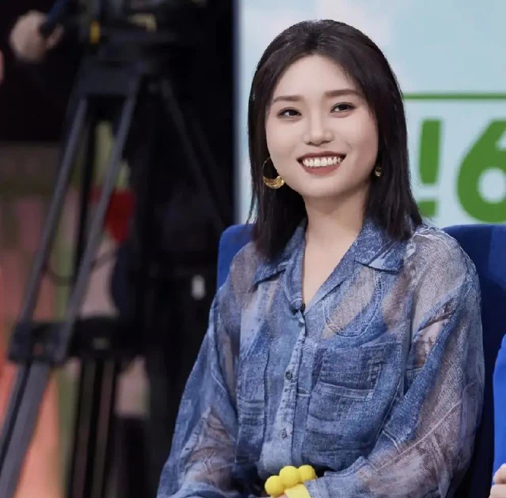 李雪琴成功，本身就是社会的‘怪胎’！

李雪琴的创业‘搭档’，爆猛料扯皮，
