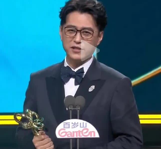 靳东，前途无量！在白玉兰最佳男主角，获奖感言这几句话，说得太好了！虽然靳东从政了