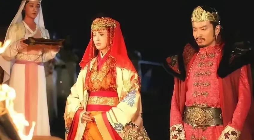 1295年，忽必烈的四女儿阔阔真奉命远嫁波斯国王，由于路途遥远，历时两年，可刚到