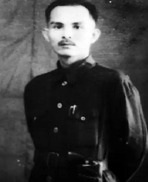 1959年，解放海南的功臣符振中转业，韩先楚想调他到总参，却被拒绝。

韩先楚把