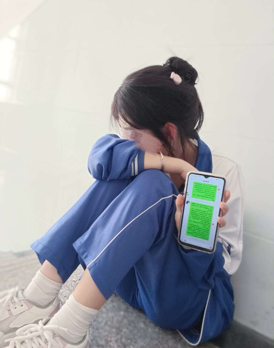 室友昨天被分手了好难过，今晚要不要喊她喝点