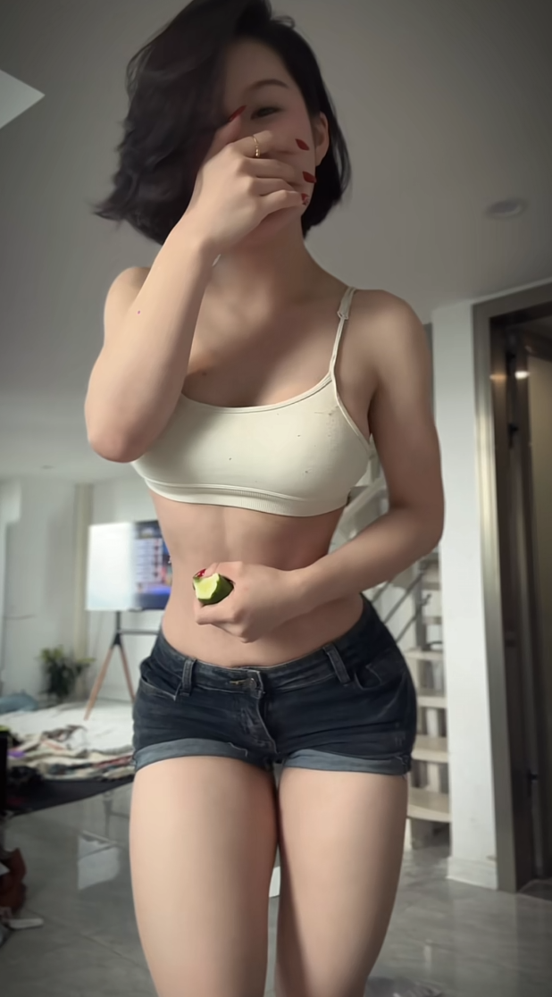 早上起来睡得懵懵的还要收拾家里