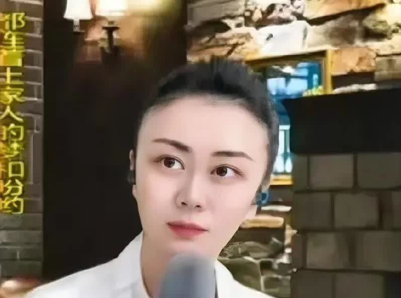 孙嫄黑粉名单背后的人情世故
孙嫄在直播间称自己提前解放了一部分黑粉，不过她表示