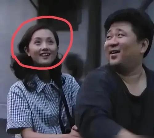 心碎！荧幕上的“国民媳妇”永远离开了我们。5月17日，国家一级演员朱媛媛在与癌症
