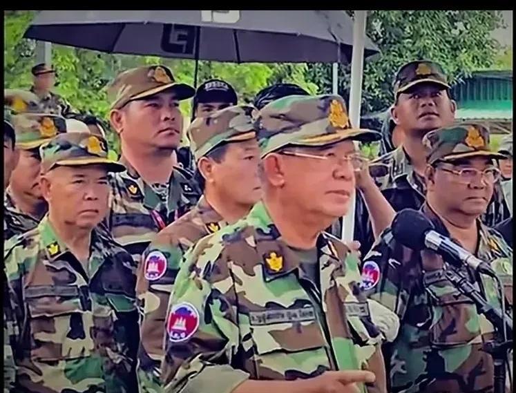 洪森这次可是后悔莫及啊。
泰柬交火，泰国已经彻底“收复”茄子山。这是两国一直争议