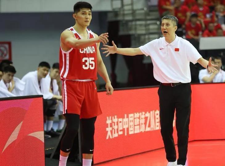 假如亚洲杯上中国男篮闯入半决赛，国家队还需要周琦、张镇麟吗？
其一，这一届国家男