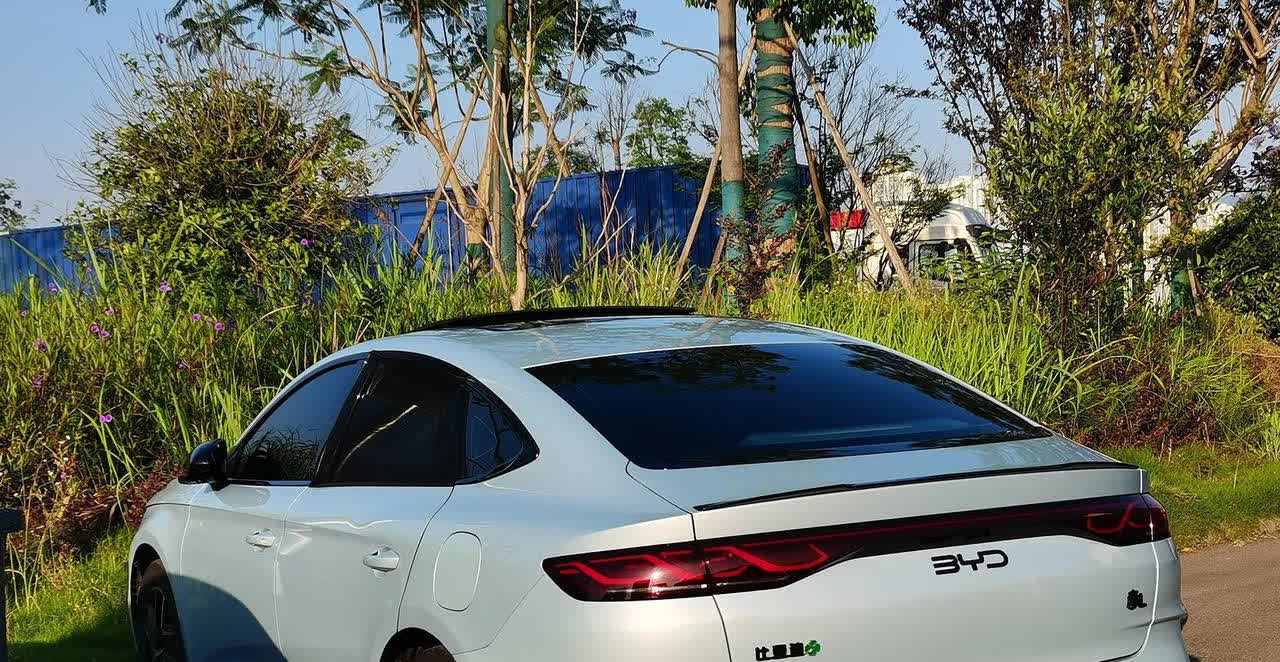 比亚迪*都不买
买的就是比亚迪
去年才上市就入手了12.98这款
现在降价